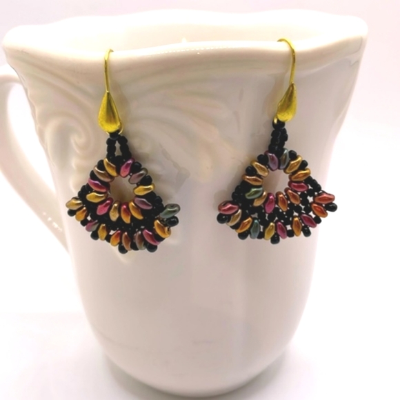 Hand Crafted Hand Stitched Czech Glass Beaded Fan Shape Pierced Drop Earrings - Picture 1 of 6